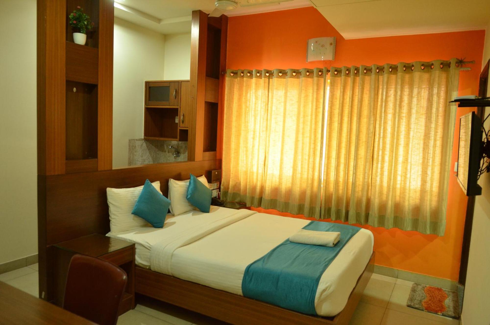 Cubbon Suites - 10 Minute Walk To Mg Road, Mg Road Metro And Church Street Bangalore Exterior photo